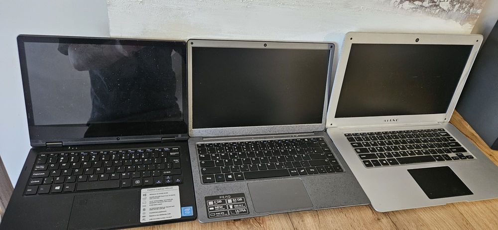 Zestaw laptopów 3 sztuki