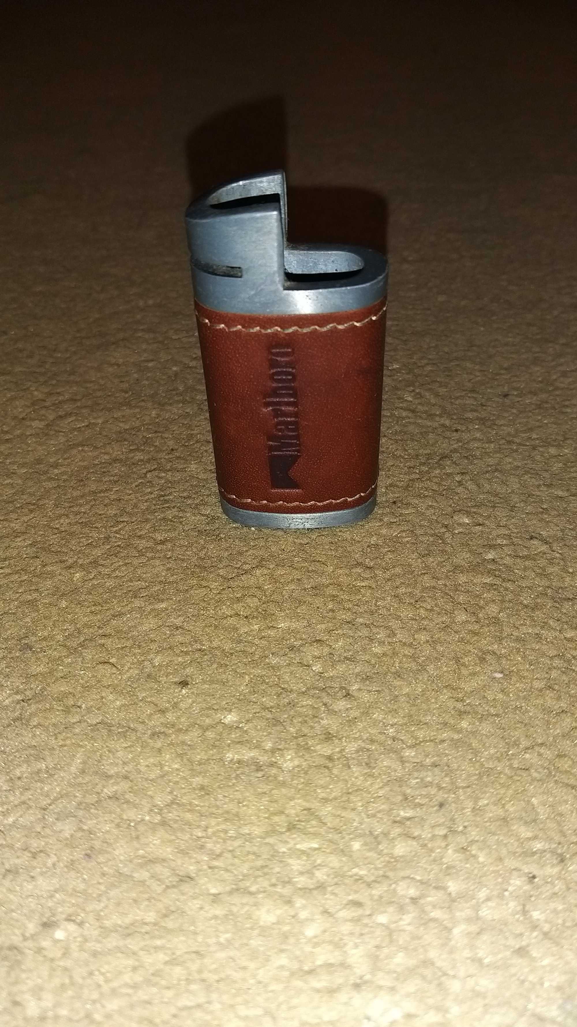 capa de isqueiro marlboro