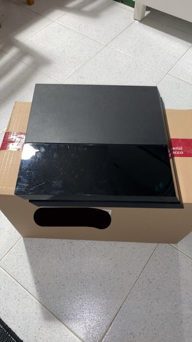 PLAYSTATION 4 500gb + comando