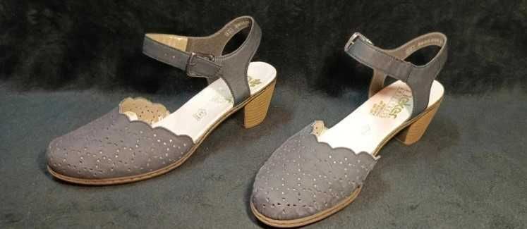 Buty na obcasie - Rieker