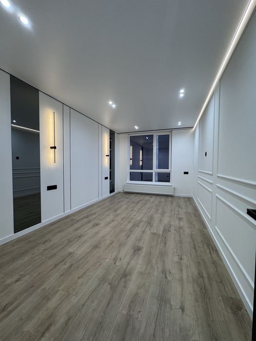 Квартира із сучасним ремонтом!