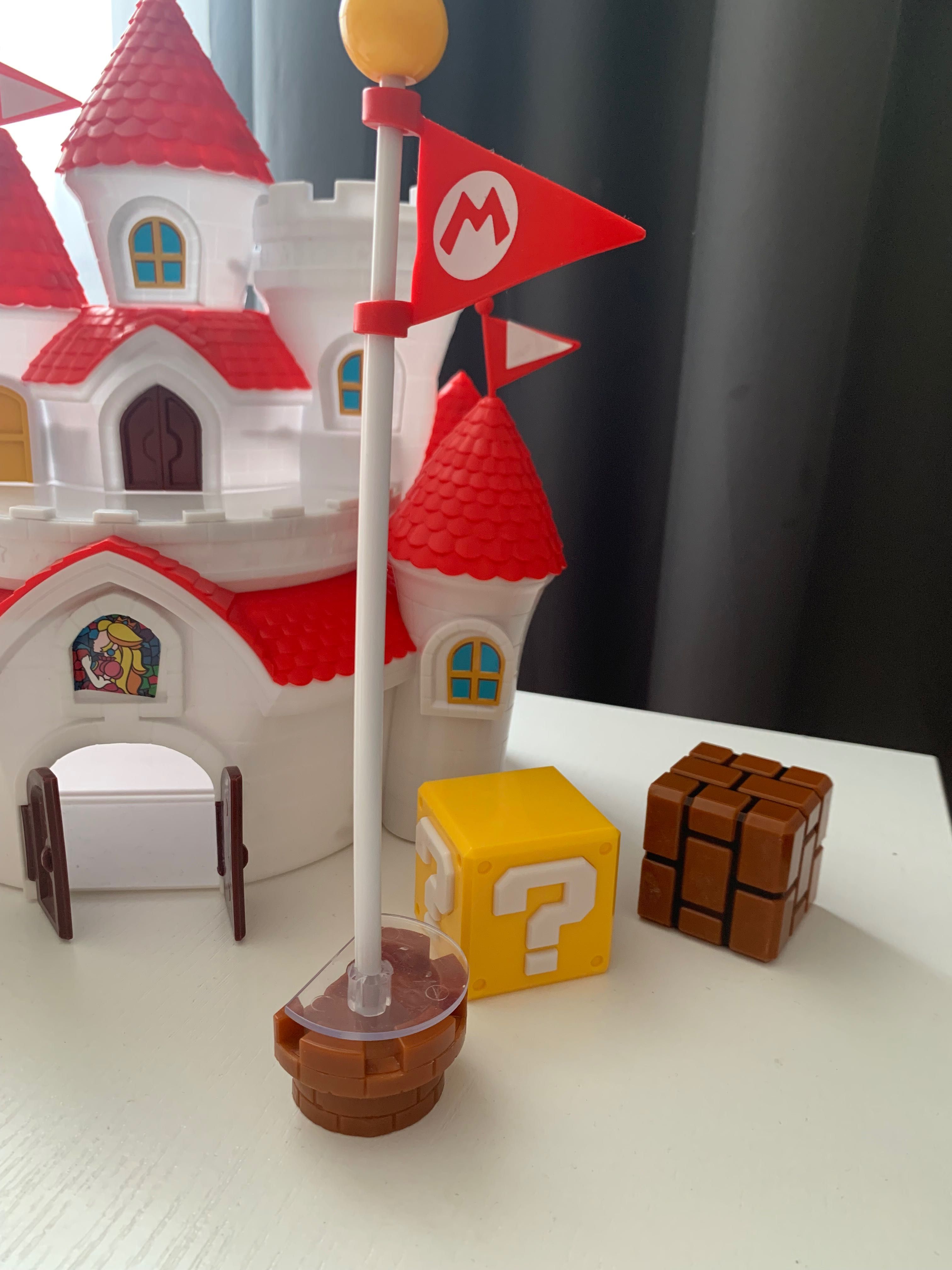 Zamek Super Mario Bros- mashroom- kingdom