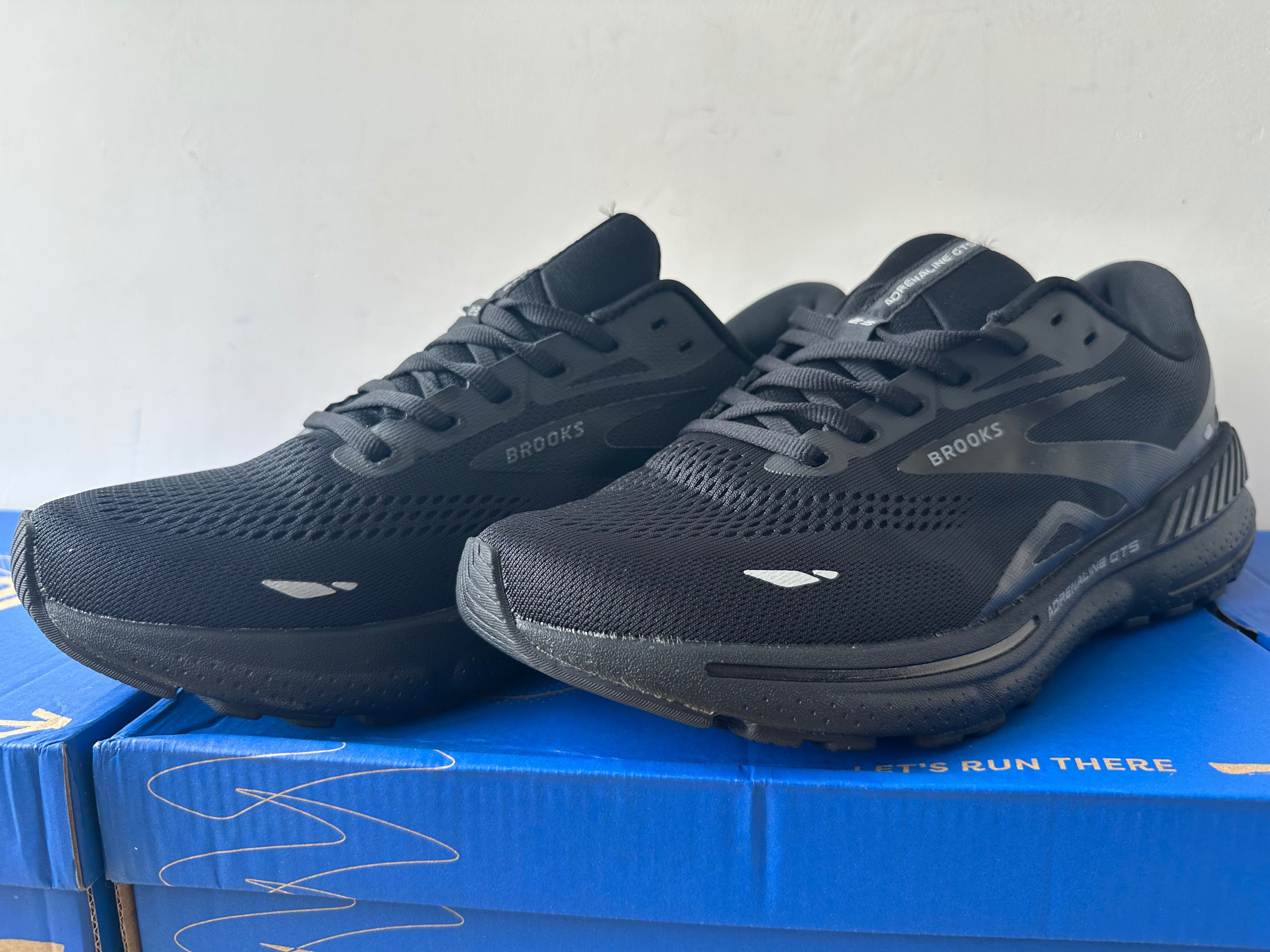 Кросівки Brooks Adrenaline 23! Розмір 43/44/45/46 27,5/28/29/30 см!