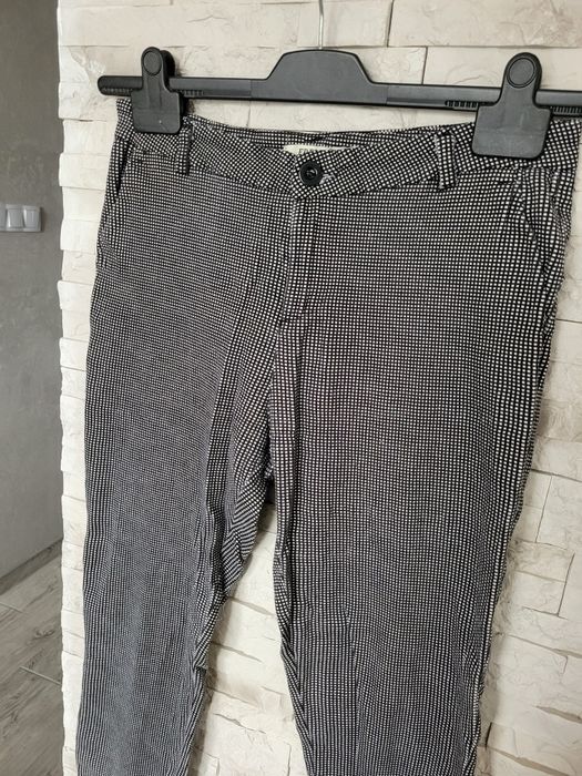 Szaro czarne spodnie w kratkę średni stan proste nogawki Freesia L