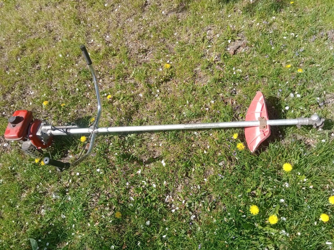 Zabytkowa podkaszarka japońska kt18