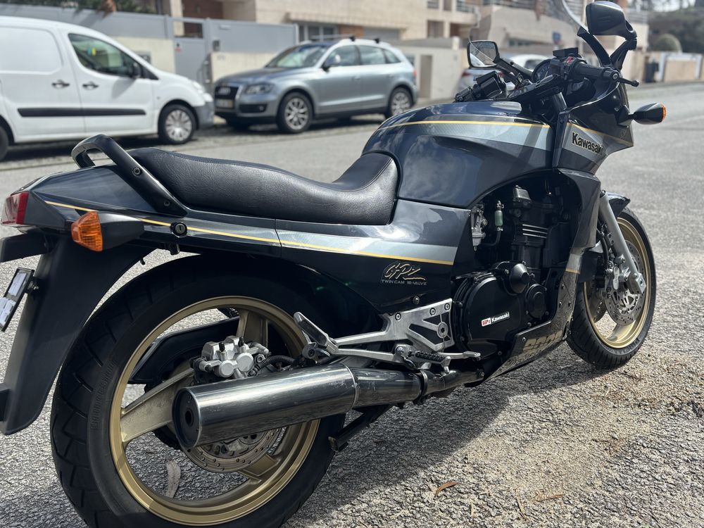 Kawasaki GPZ 900 Top Gun