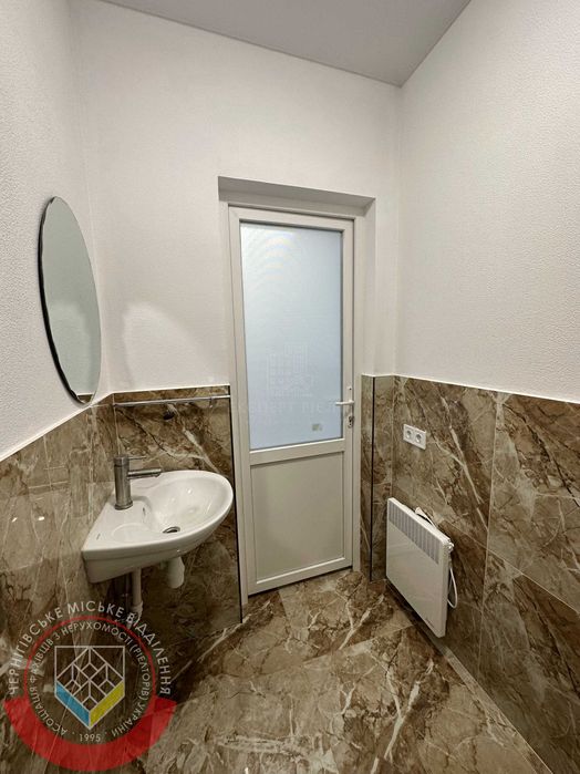 RLT V01 Продам фасадне комерційне приміщення, вул. Незалежності