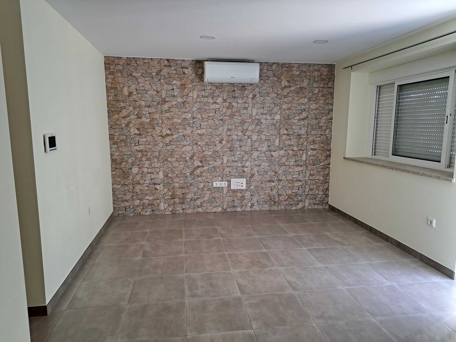 Apartamento T2 semi novo em Mangualde