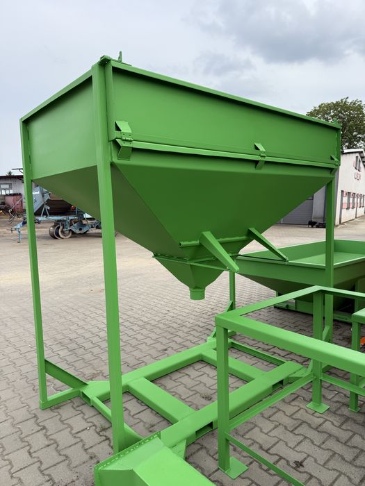 Zasobnik na zboże, materialy sypkie pod żmijke, podajnik. Napełniacz.