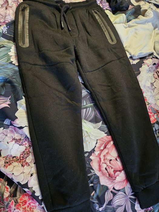 Spodnie ocieplane czarne rozm 128 Reserved