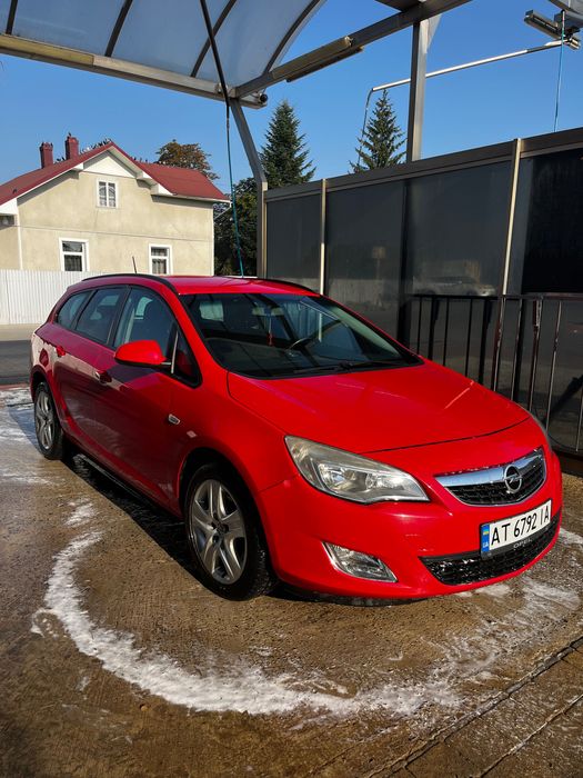 Продам Opel Astra 2011 J