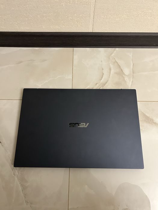 Ноутбук Asus ExpertBook