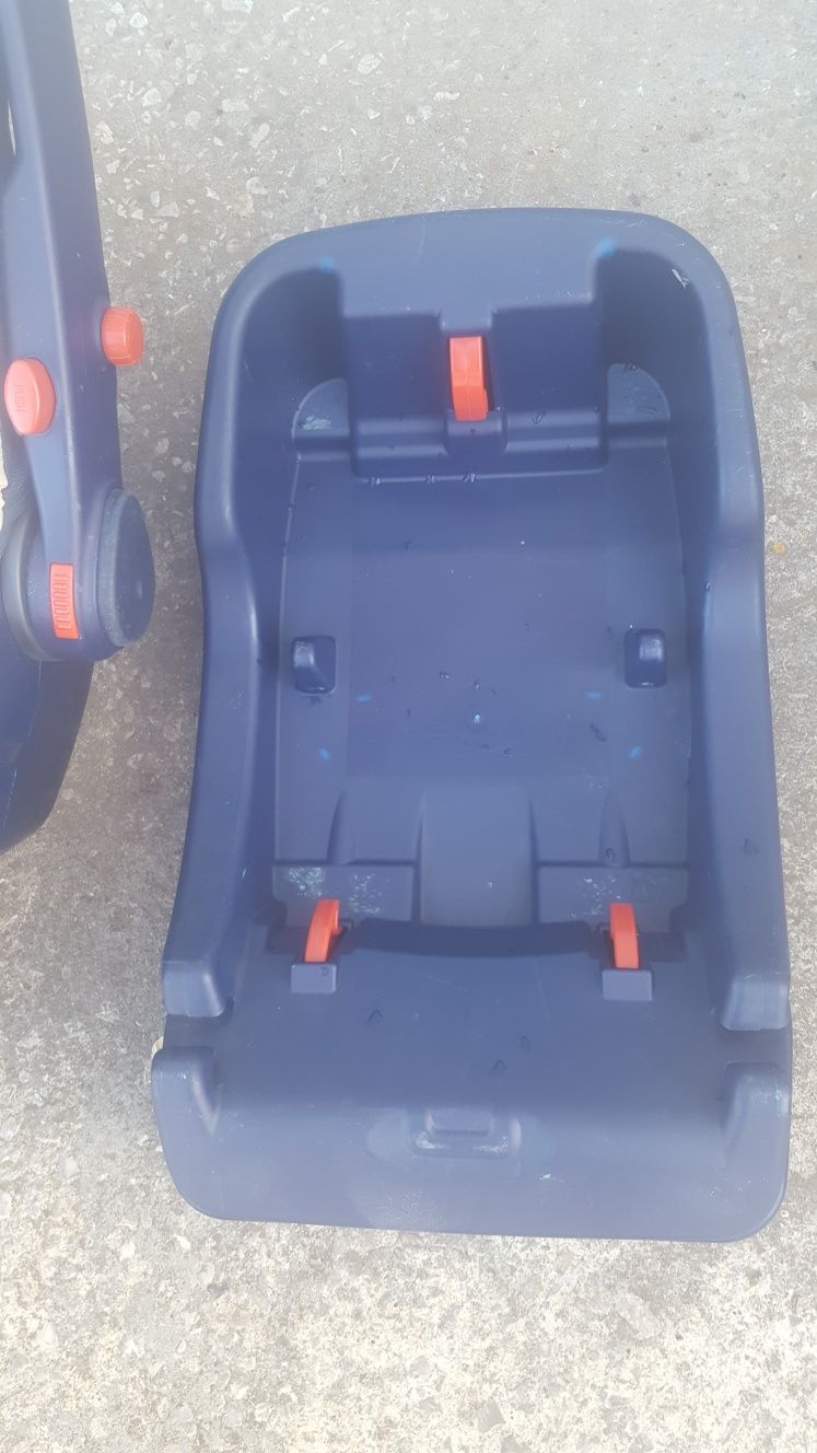 Ovo para bebês da Chicco como novo  mais Isofix para carro