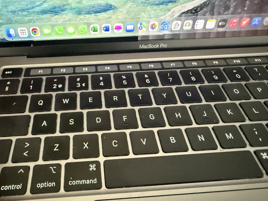 Macbook pro 13” M1 16 ram 512 disco