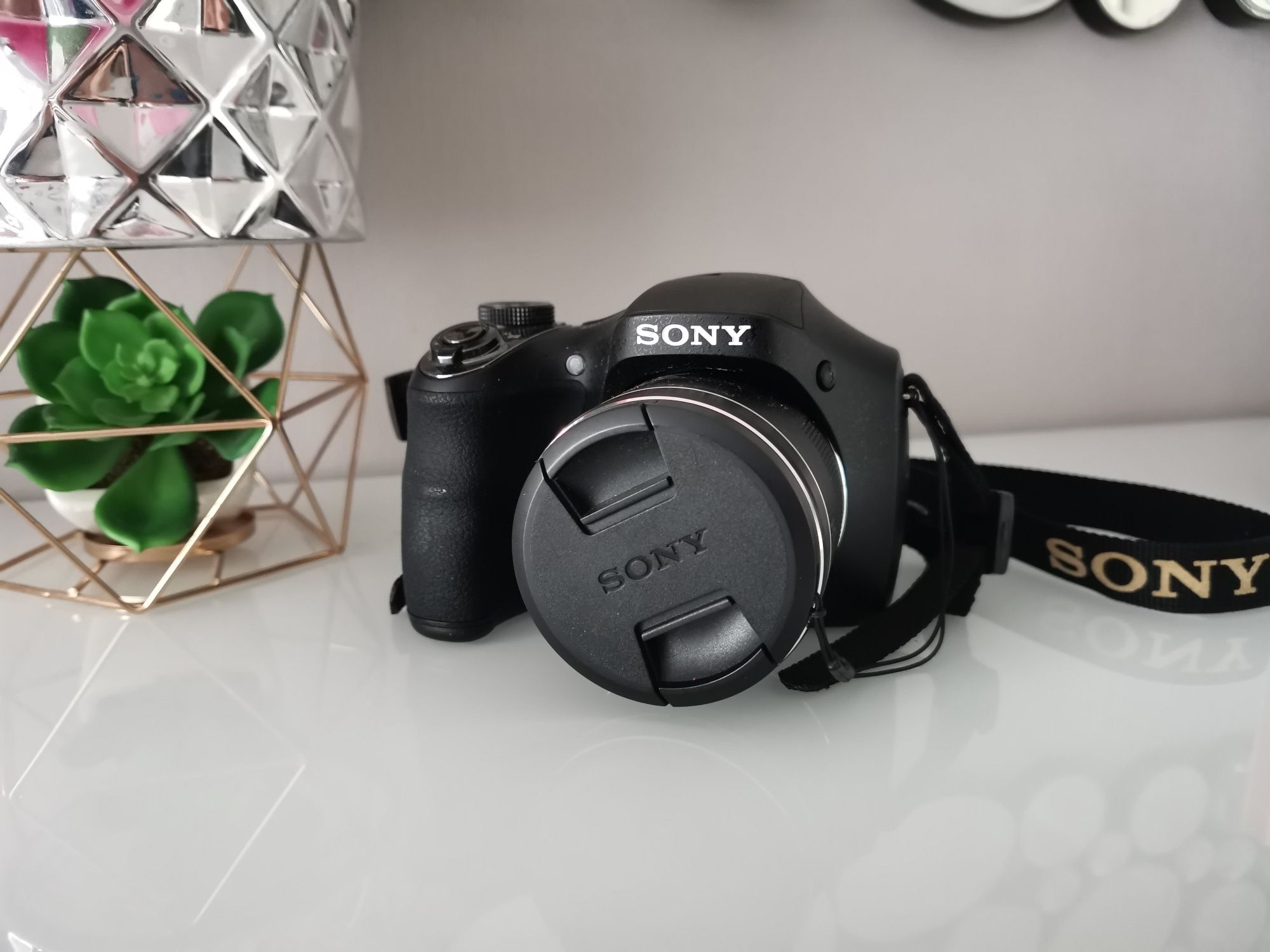 Sony Cyber-shot DSC H300