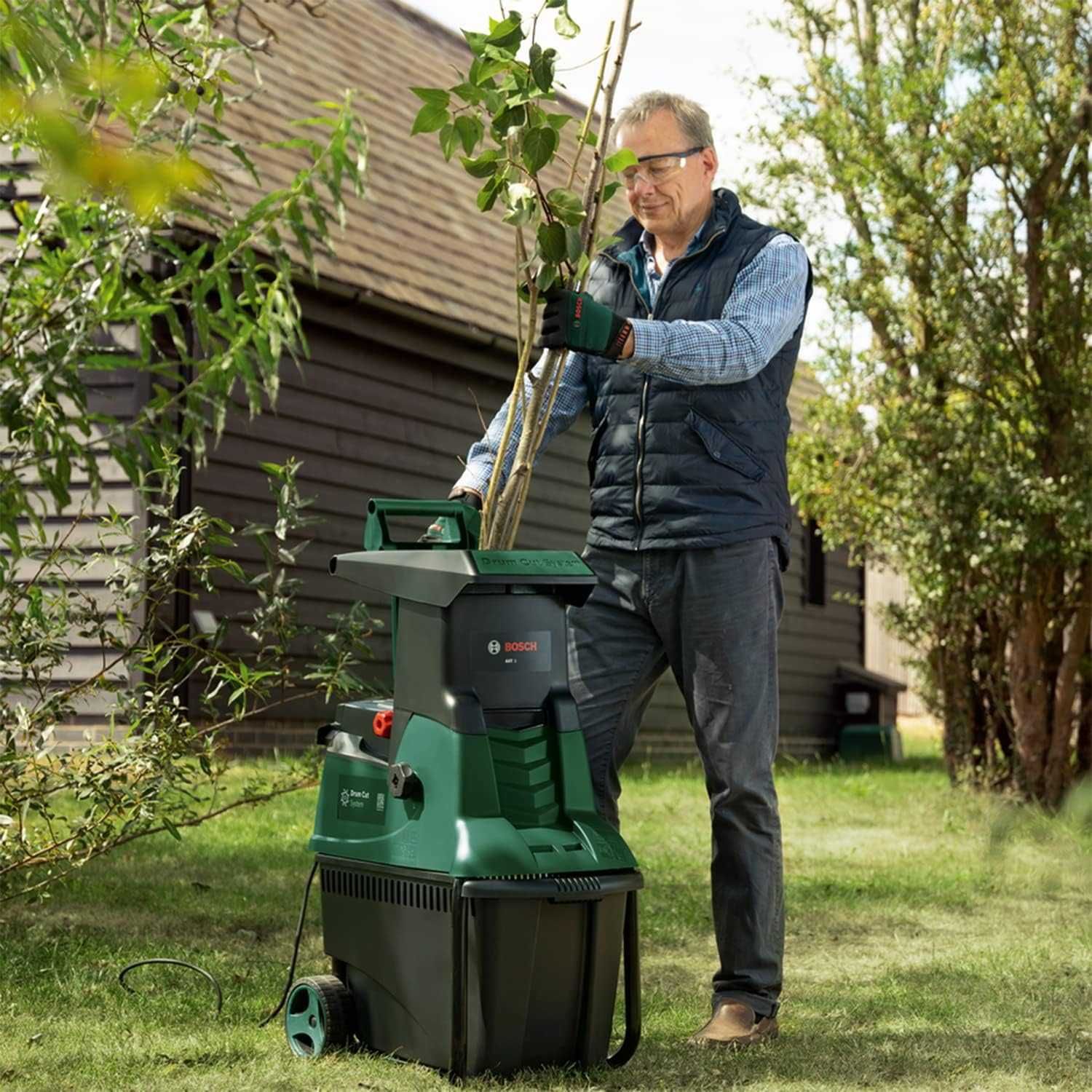 Cадовий подрібнювач Bosch AXT 25 D измельчитель
