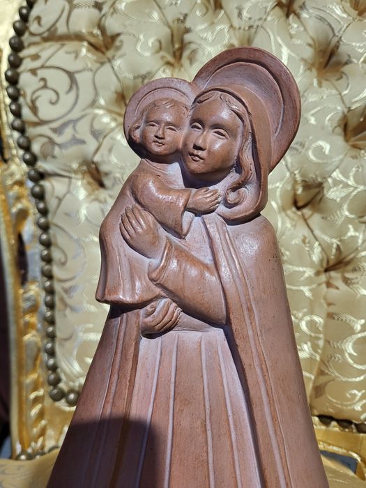 Ceramiczna Matka Boża z dzieciątkiem Jezus Maryja