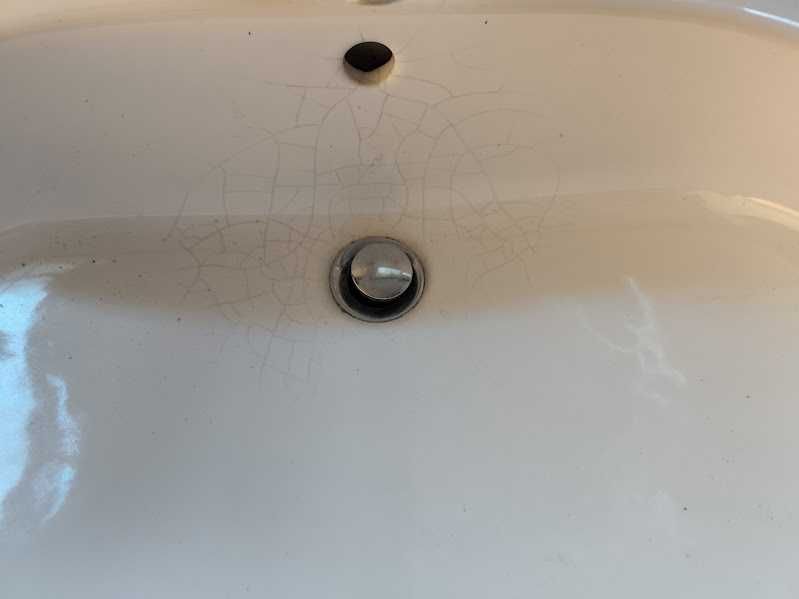 Móvel Branco WC e Lavatório em bom estado