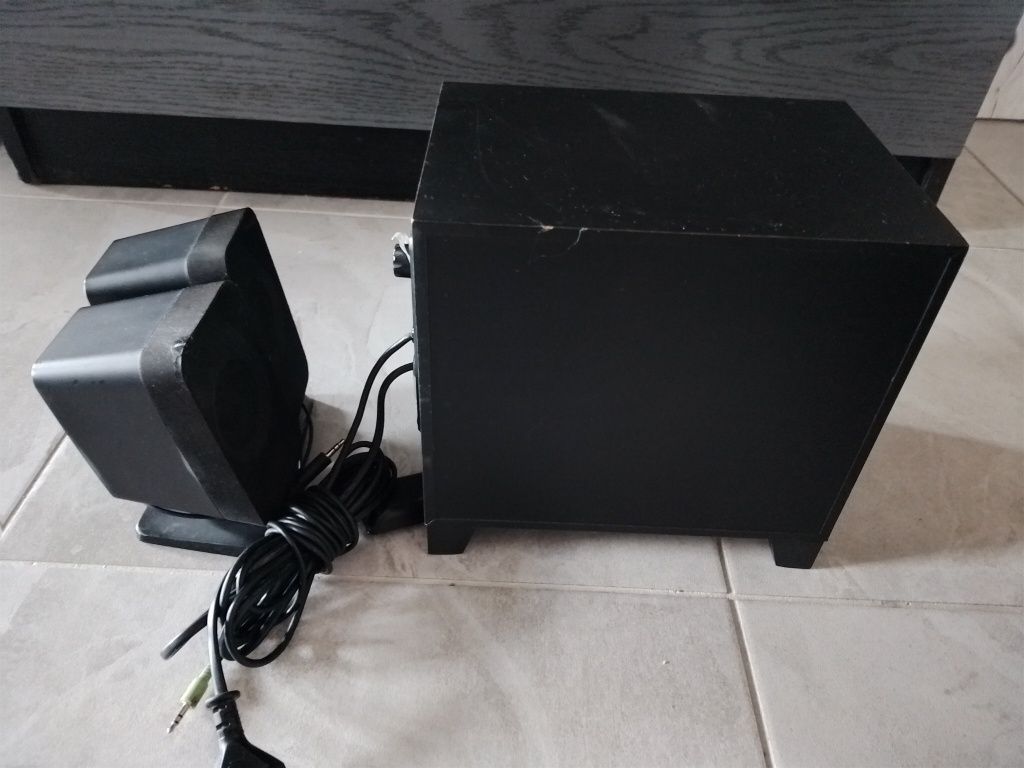Sprzedam zestaw głośnikowy do pc2 to 31301 Creativa