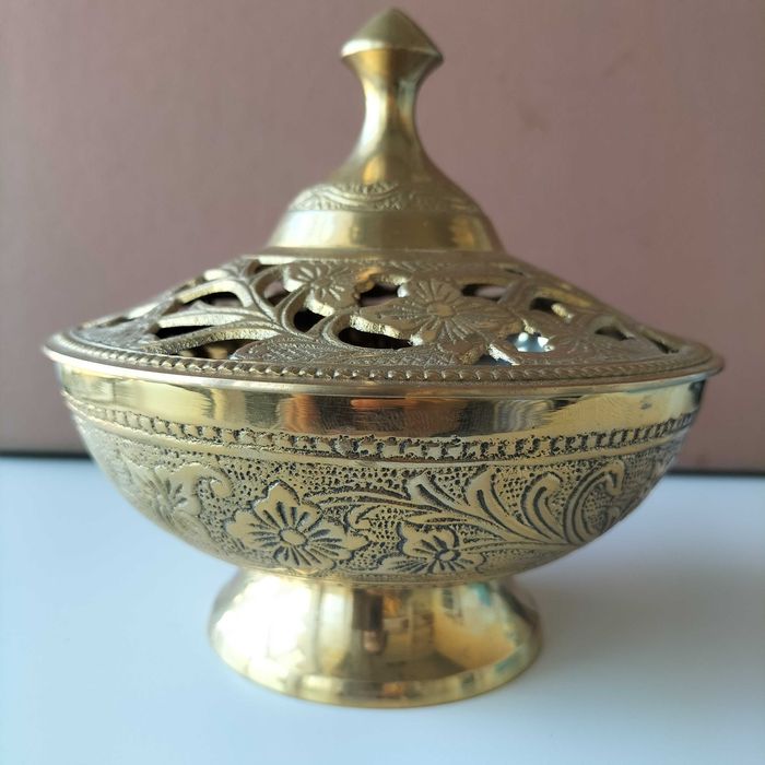 Queimador incenso da Índia, com decorações e entalhes florais - NOVO