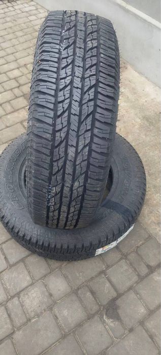 Продаю комплект шин 235/70 R17