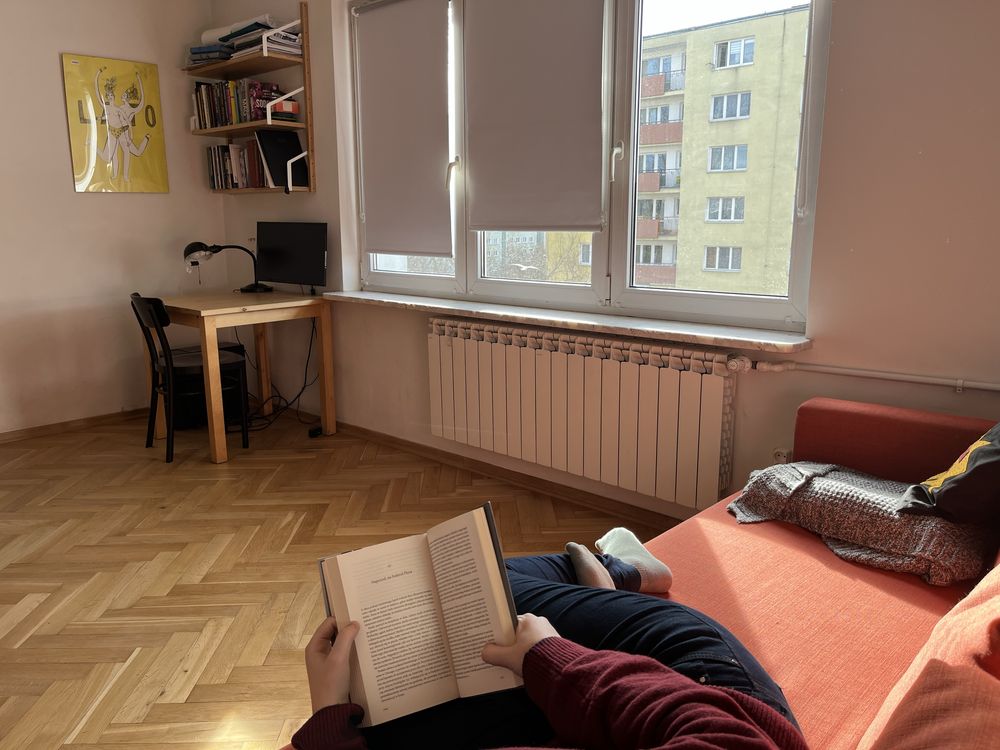 Jasna i wygodna kawalerka w centrum Warszawy przy ul. Anielewicza