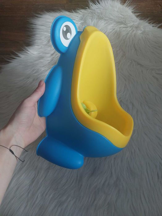 żabka pisuar dla chłopczyka dziecka nauka siusiania nocnik chłopiec