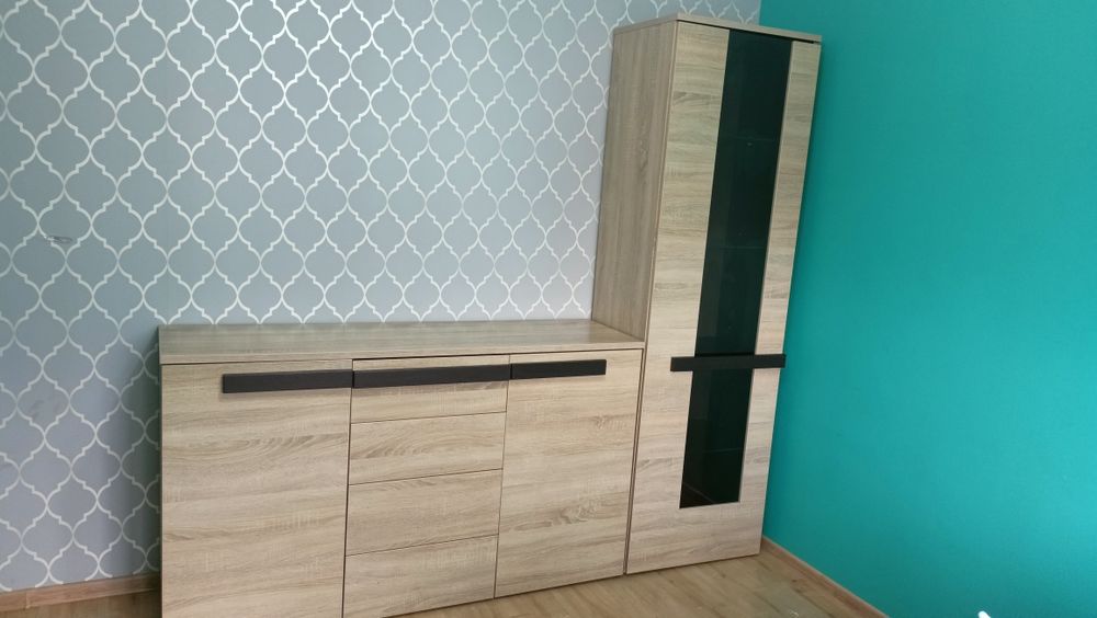 Meble szafa przeszklona komoda