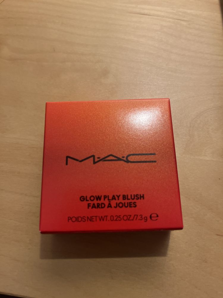 Mac glow play blush Natural