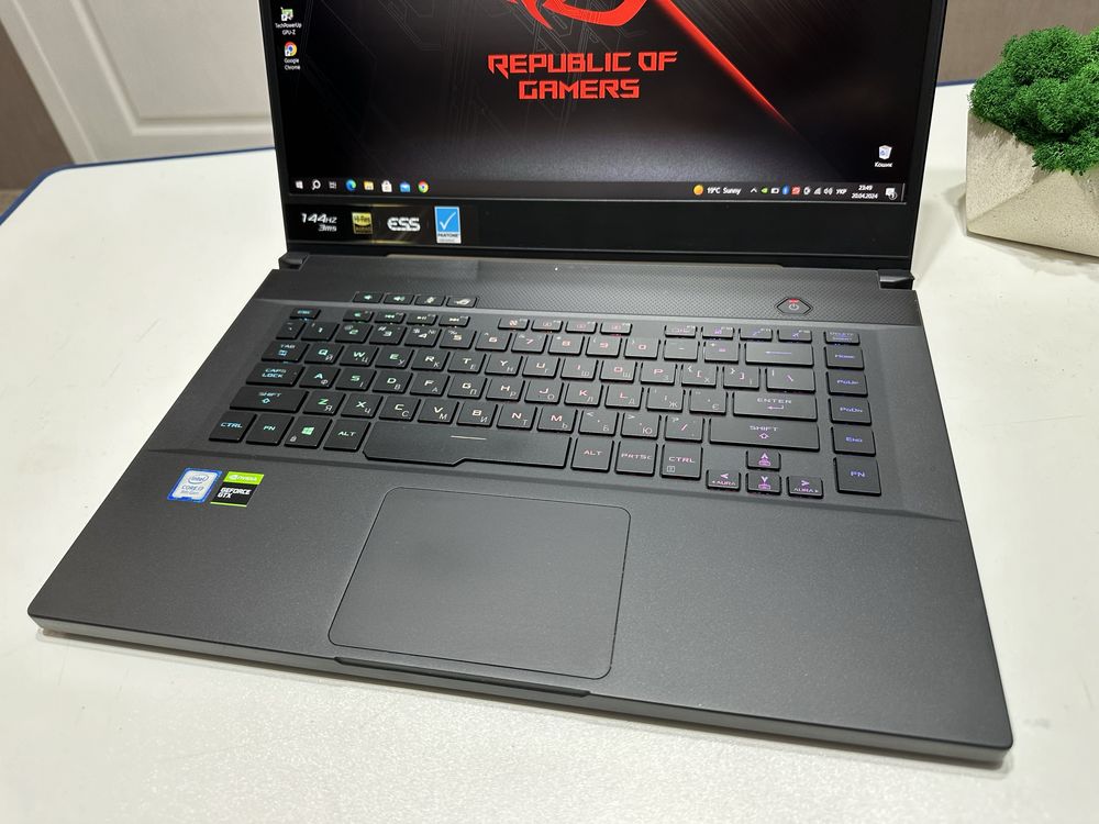 Asus ROG Zephyrus 15,6" FHD IPS|i7-9750H|16DDR4|SSD 512 NVMe|GTX1660Ti