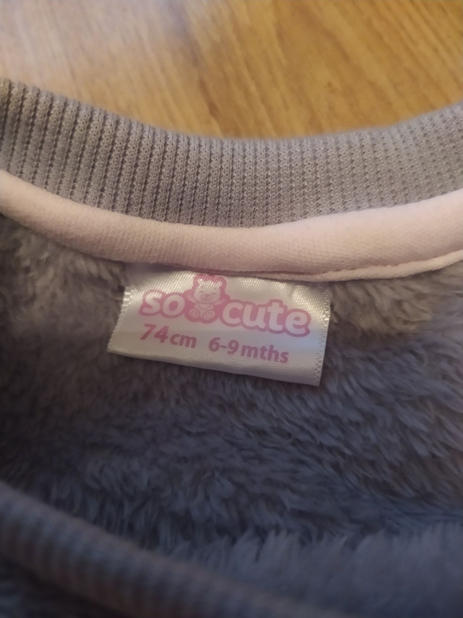 Szara bluza z gwiazdą