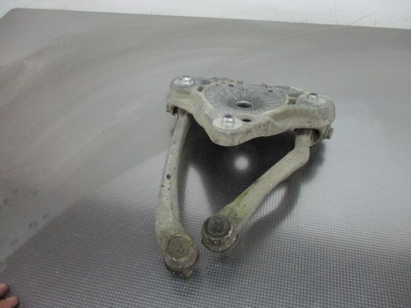 Braço de suspensão frente esquerdo AUDI A4 (8E2, B6)