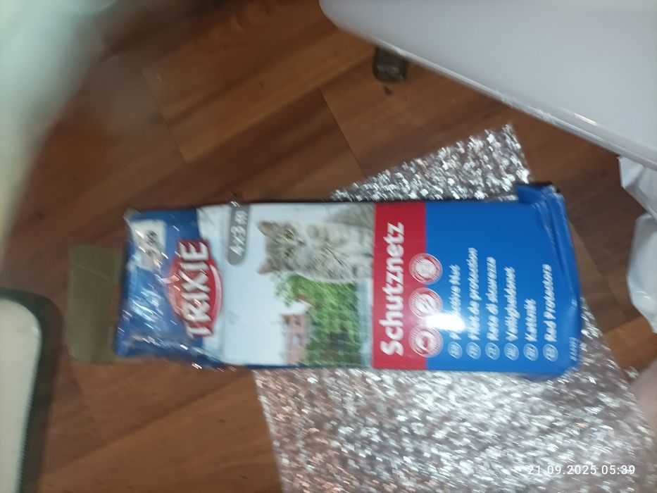 Siatka zabezpieczająca balkon przed ucieczką kota