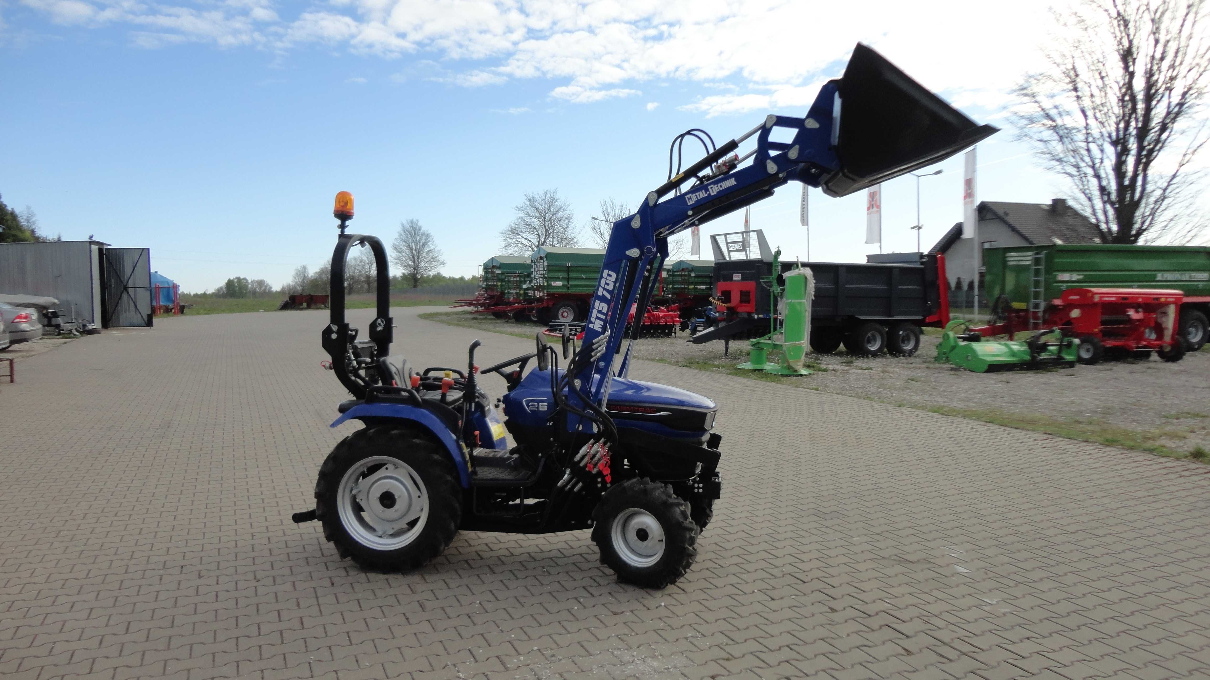 Ciągnik Ogrodowy rolniczy komunalny sadowniczy 26KM Farmtrac 26 4WD