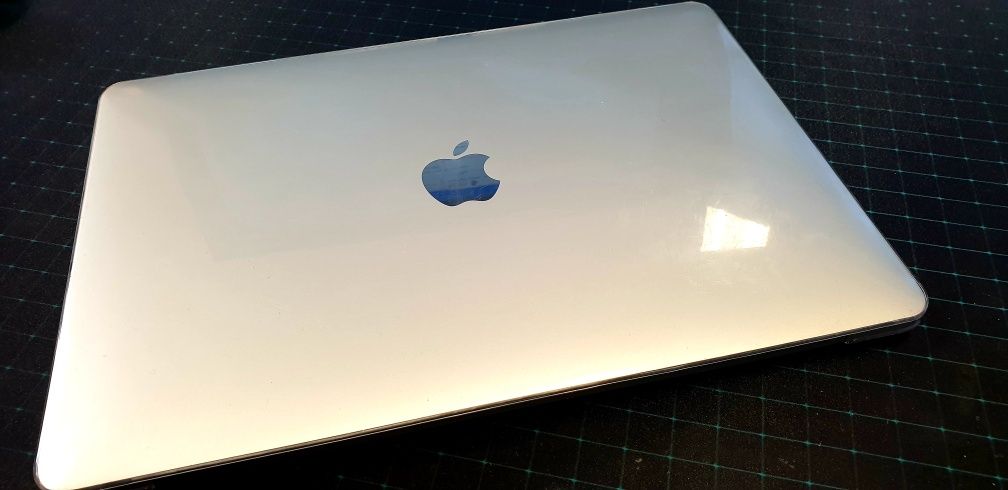 Apple Macbook Pro 13"