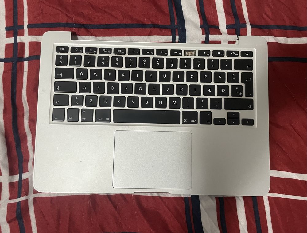 Płyta główna z palmrestem do MacBook Pro 13” (Late 2013, model A1502)