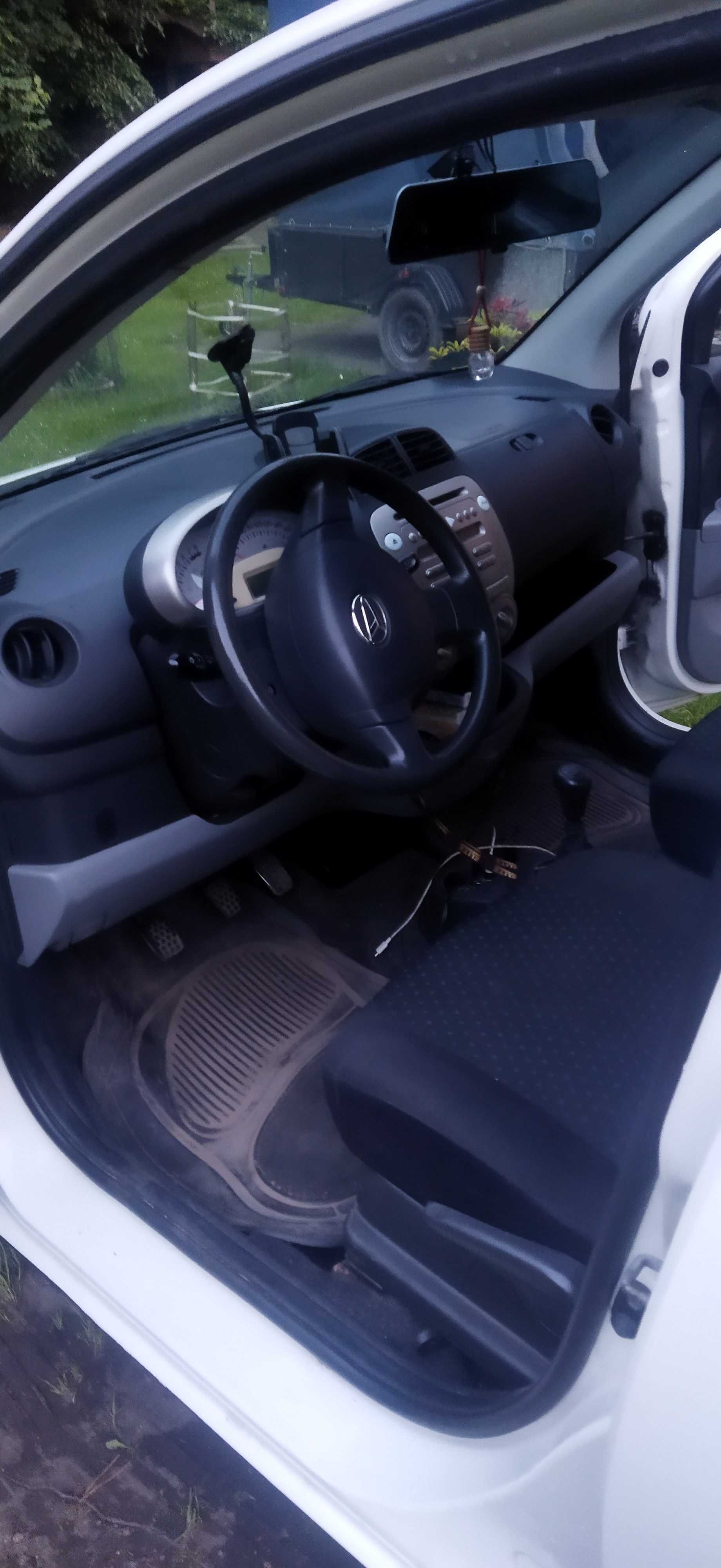 Daihatsu sirion 2008