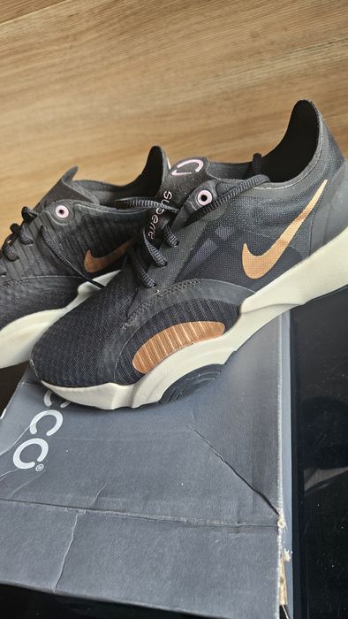 Кросовки Nike летние