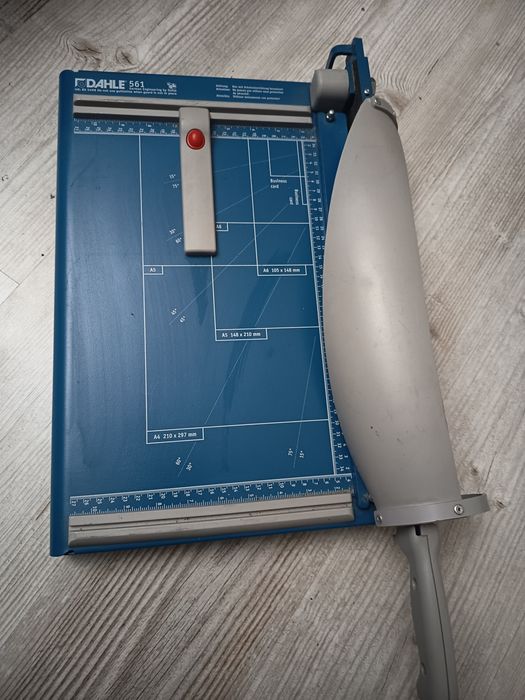 Sprzedam gilotynę do papieru