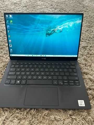 Dell XPS 13 7390 with touch display