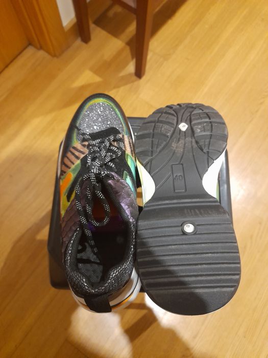 Vendo sapatilhas/sapatos senhora.