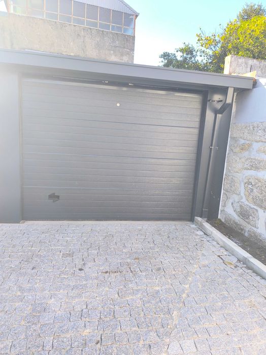 Apartamento 1º andar (junto à areosa)