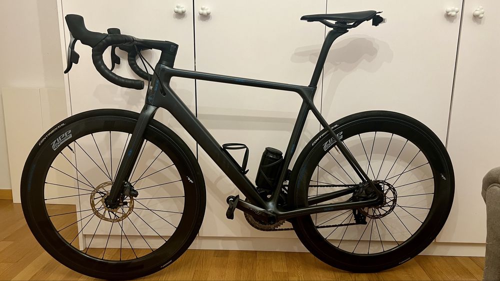 Canyon Ultimate CF SLX 8 Disc LTD III