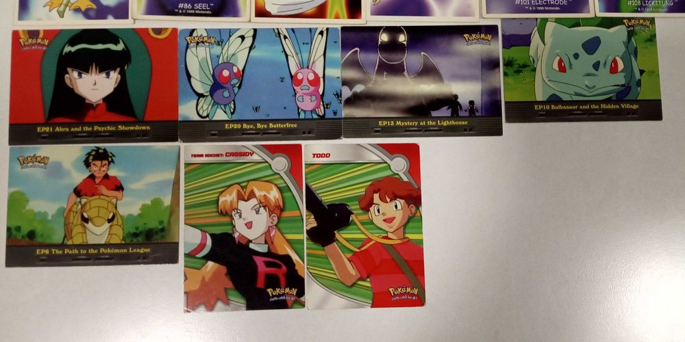 Caixa Pokemon Super Mário - cartas Pokemon topps 2000 e cromos boomer