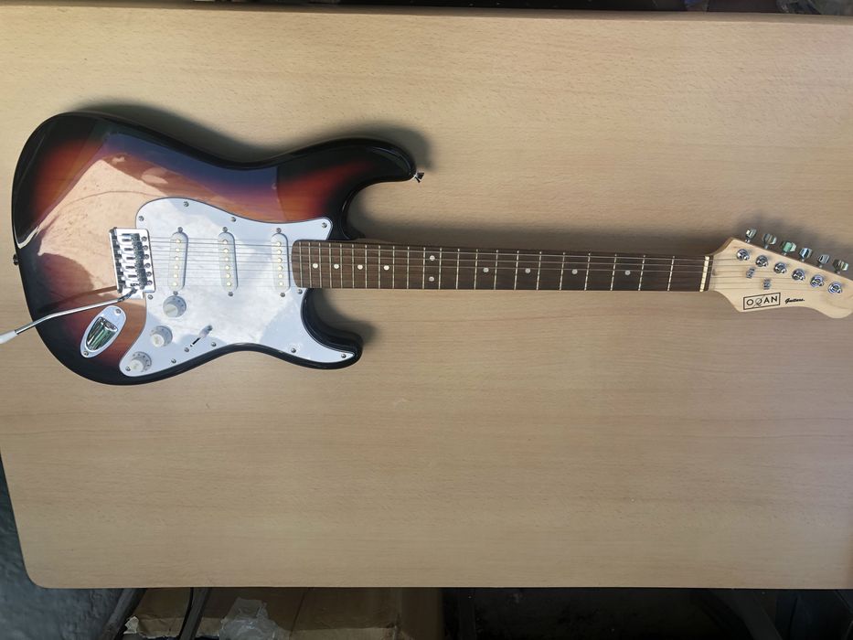 Guitarra Eletrica OQAN