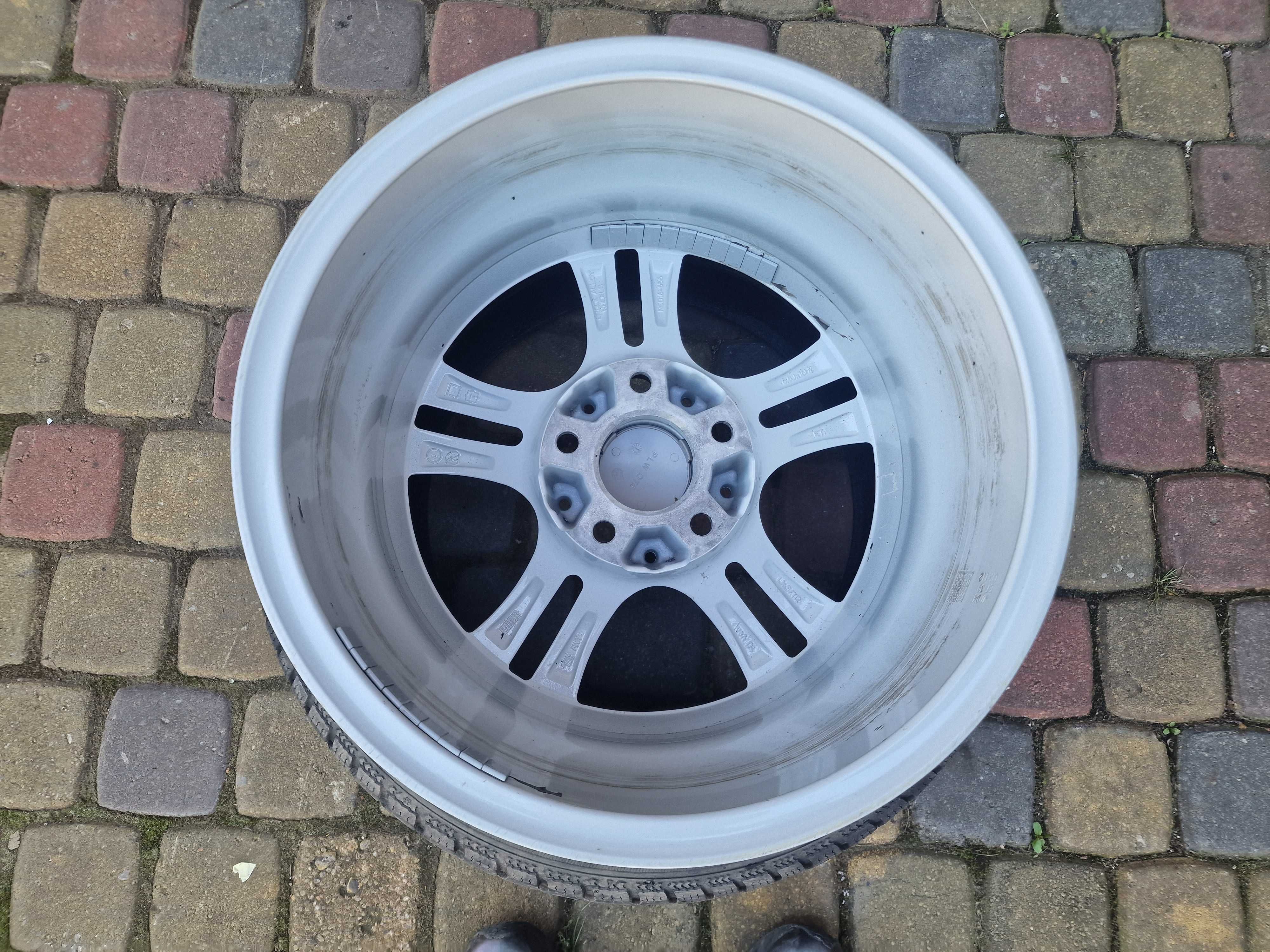 Mercedes 16 Cali 5x112 6,5J ET38 C-Klasa