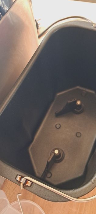 Продам  робочу,.  б/у  сенсорну  хлібопічку "Gorenie ". місто Дніпро .