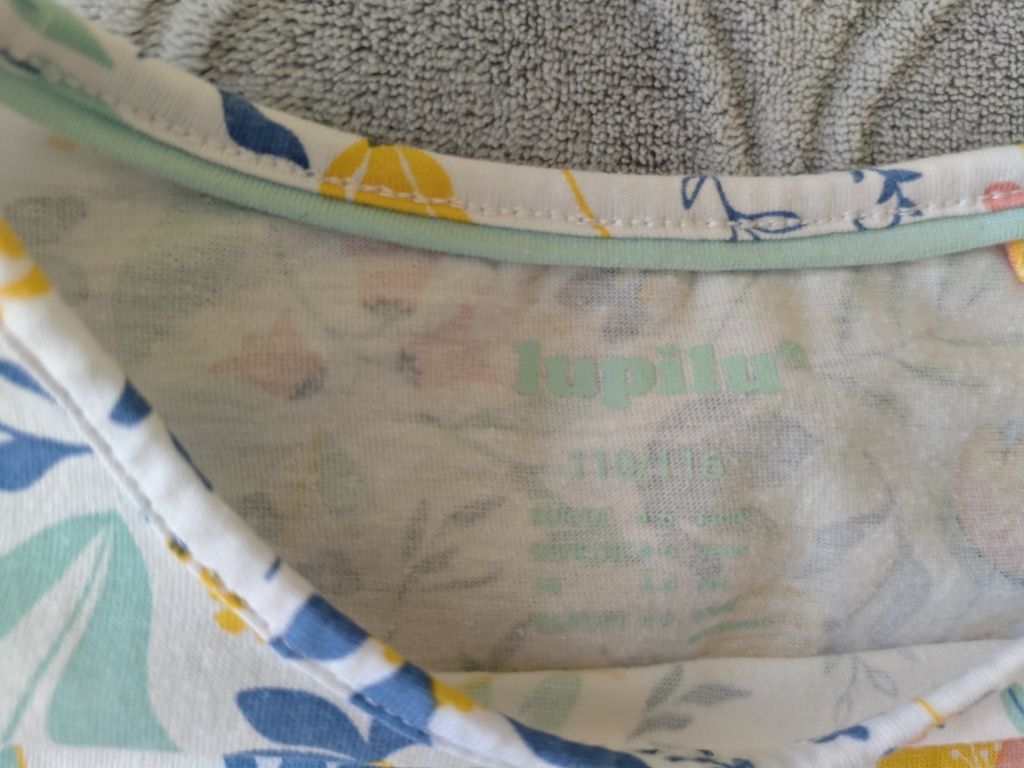 Sukienka w kwiaty Lupilu r.110/116