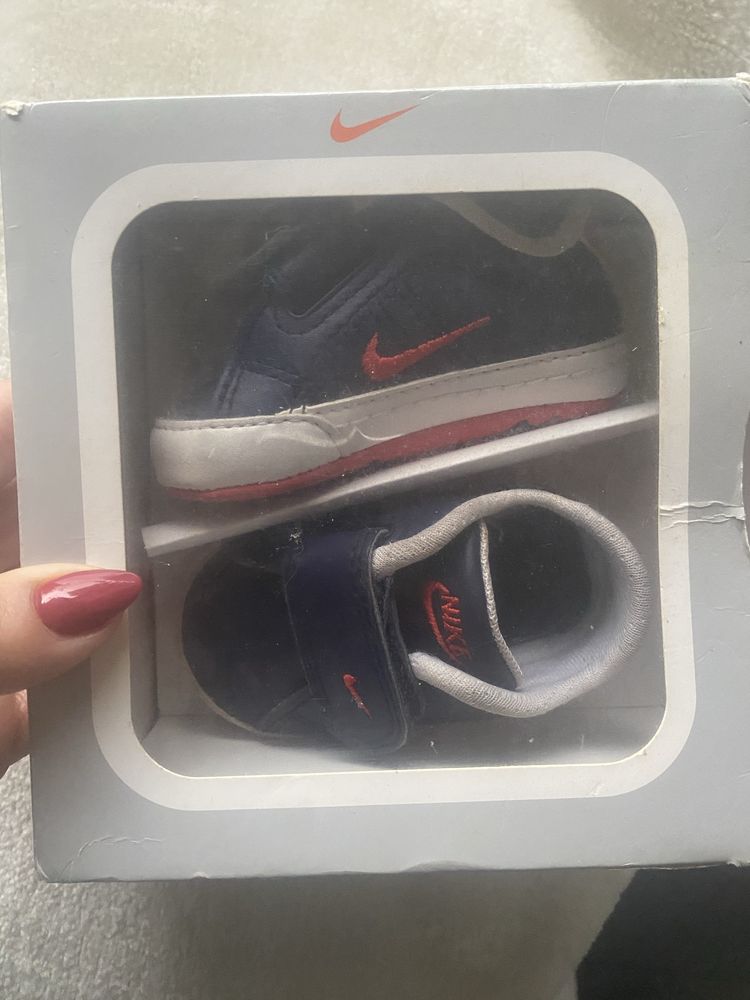 Vendo tenis nike unisexo