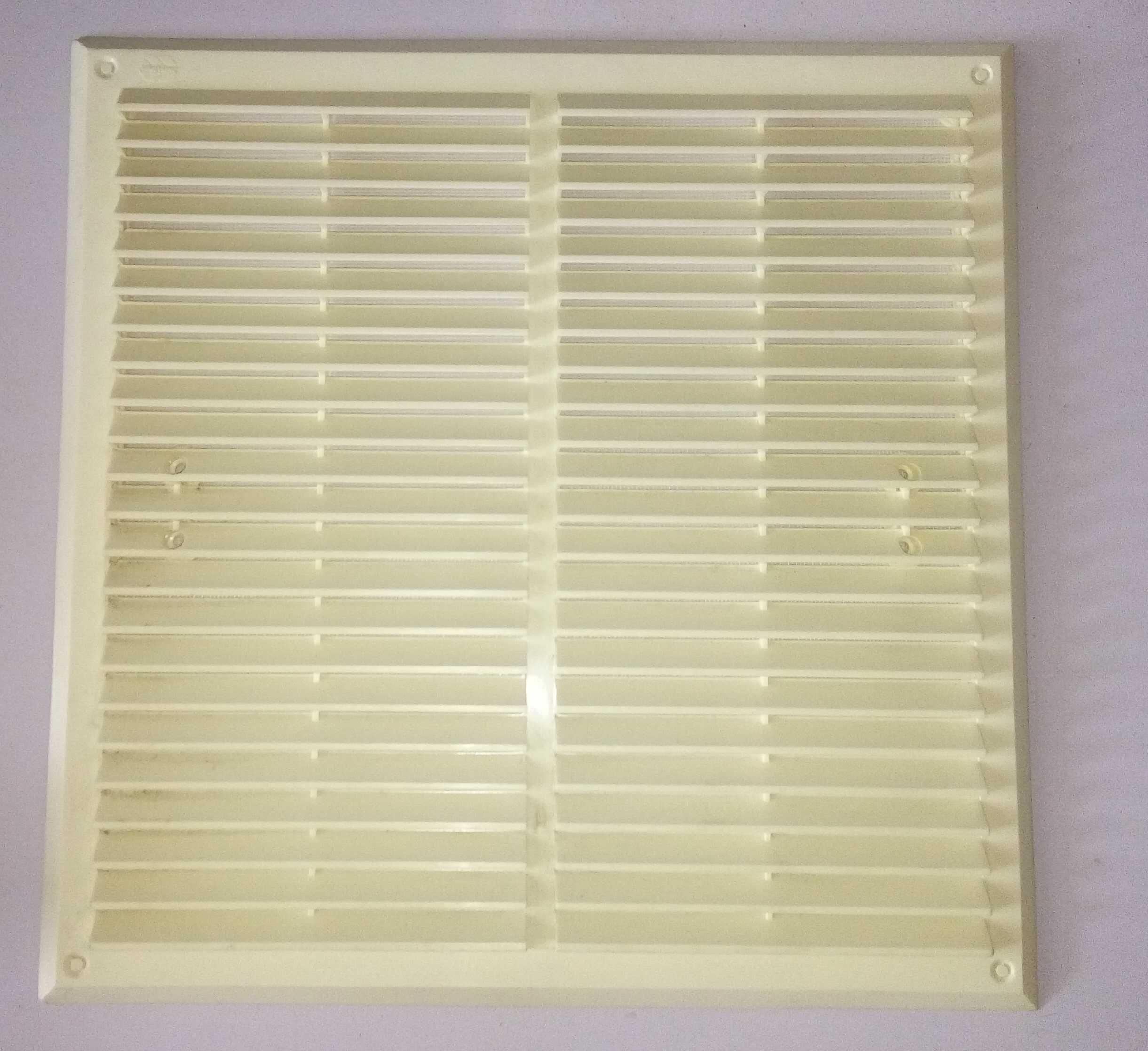 Пластиковая квадратная решётка с сеткой от насекомых для вентиляции